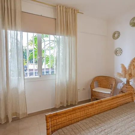 Apartment La Caleta Ocean Front With Sea View & Terrace